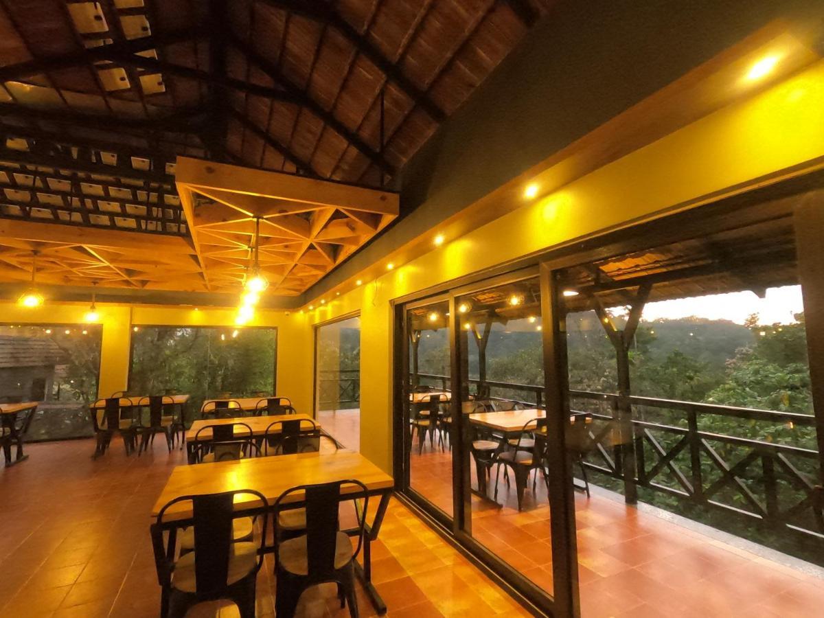 Hotel The Wild Trails Clarks Exotica , Munnar Zewnętrze zdjęcie